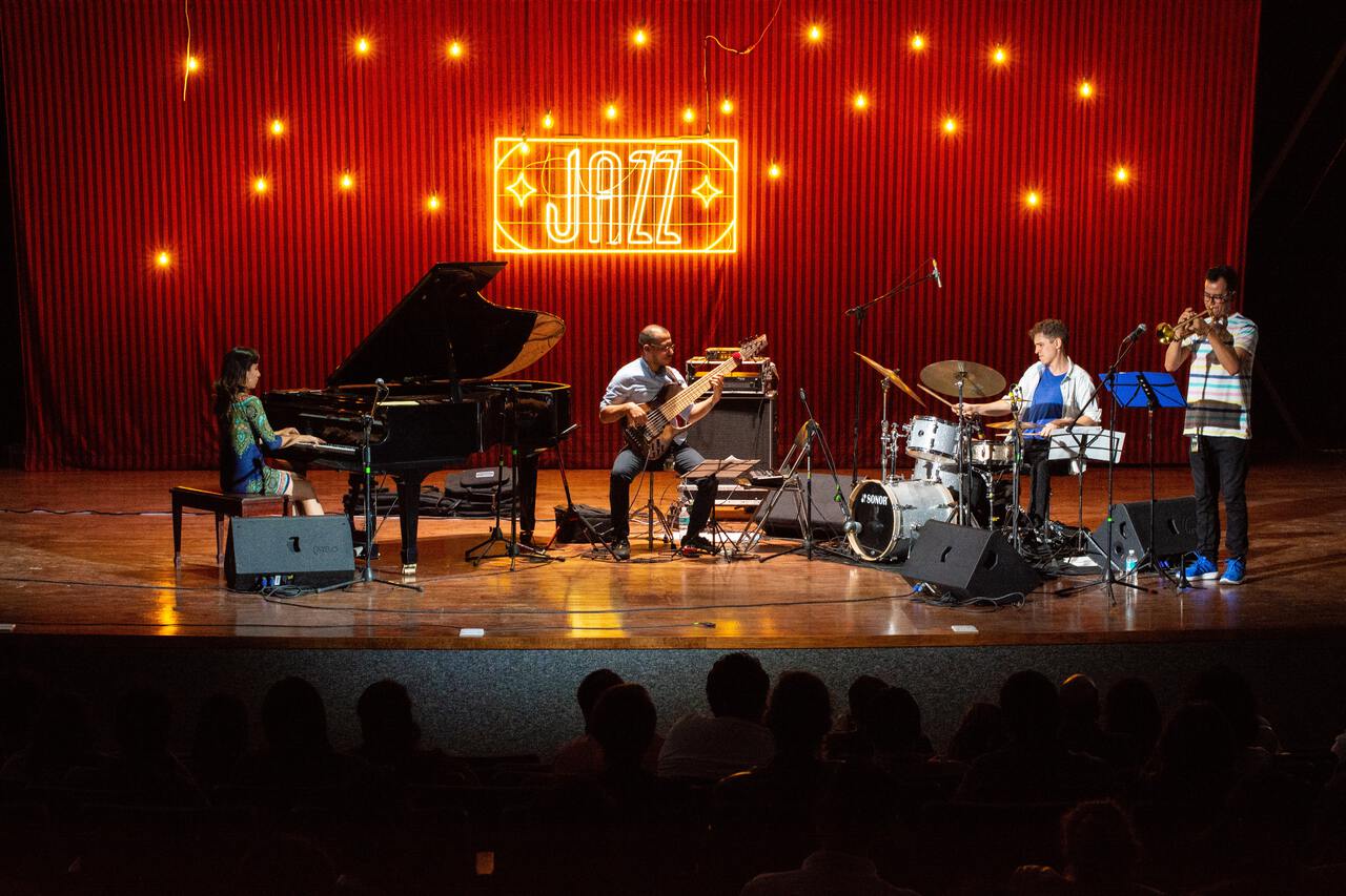 A jazz band performing after sundown near La Lonja