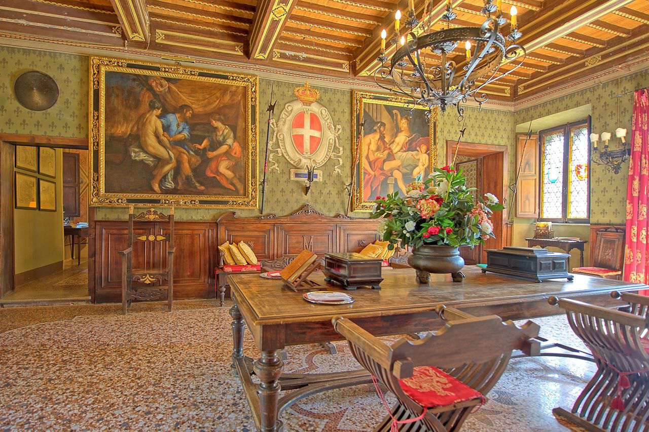 Castello Leopoldo interior