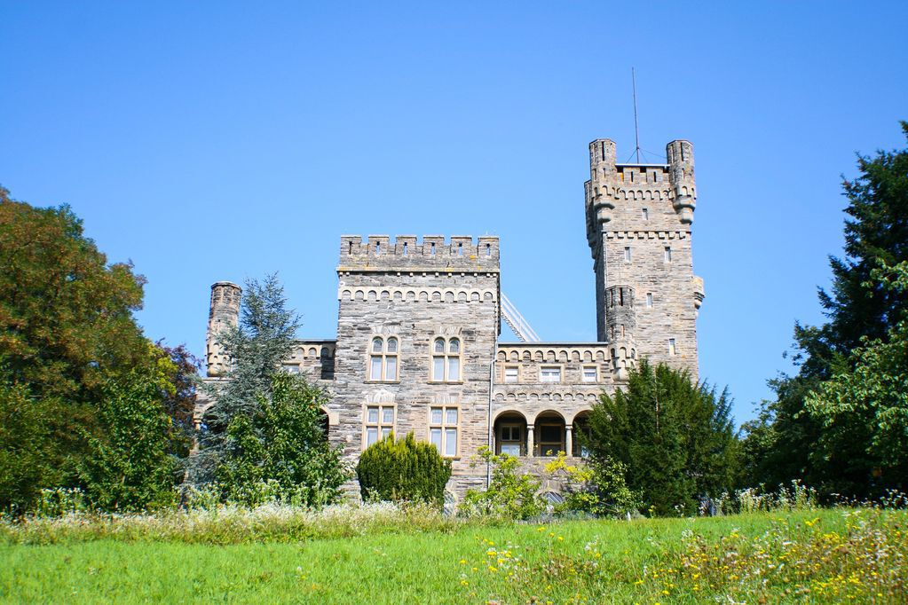 Castle Schloss Saarfels