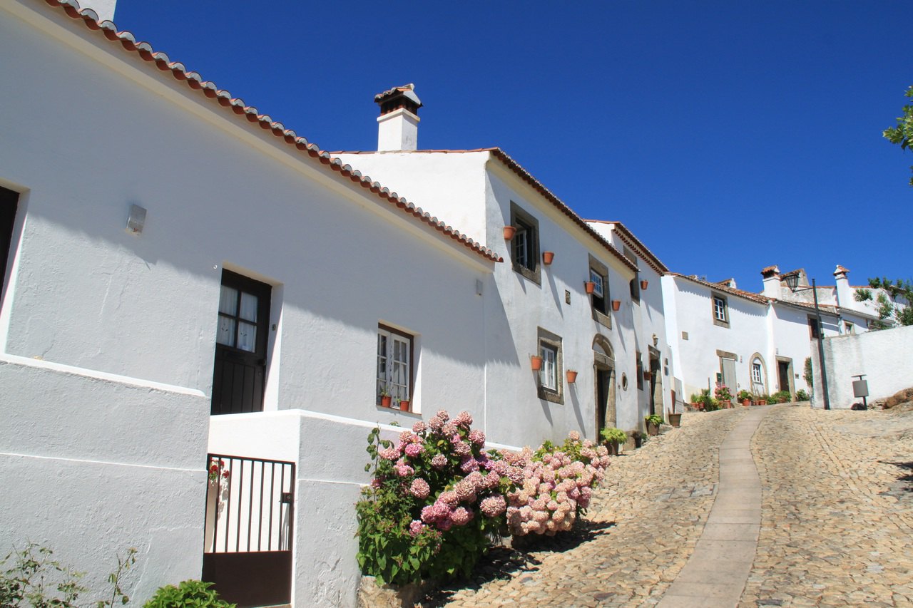 A white-painted neighbourhood in the south of town