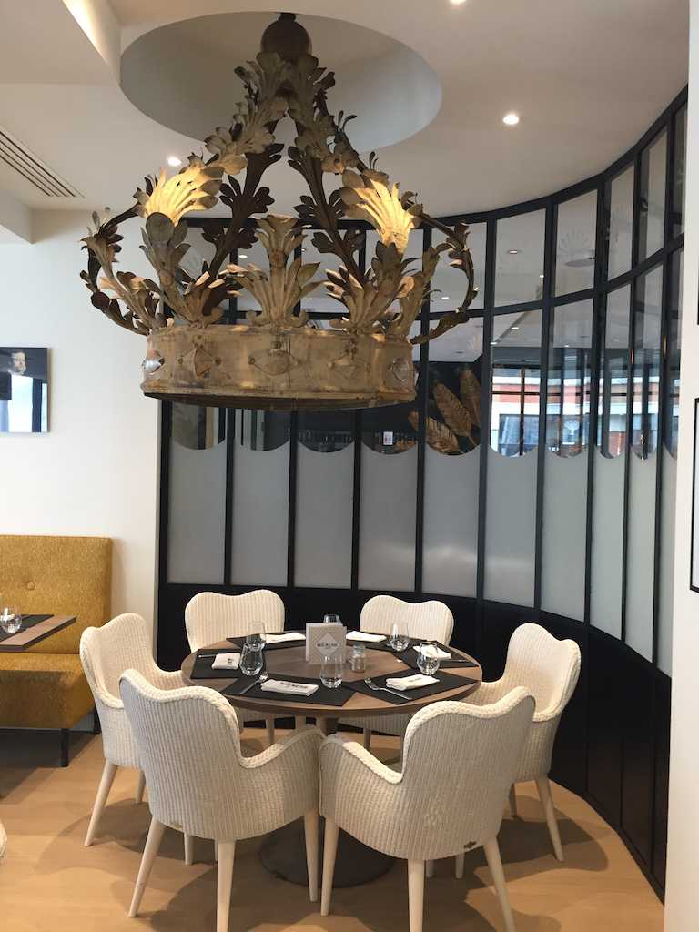 A crown chandelier in Ma Reine restaurant, Hotel Arbre Voyageur, Lille