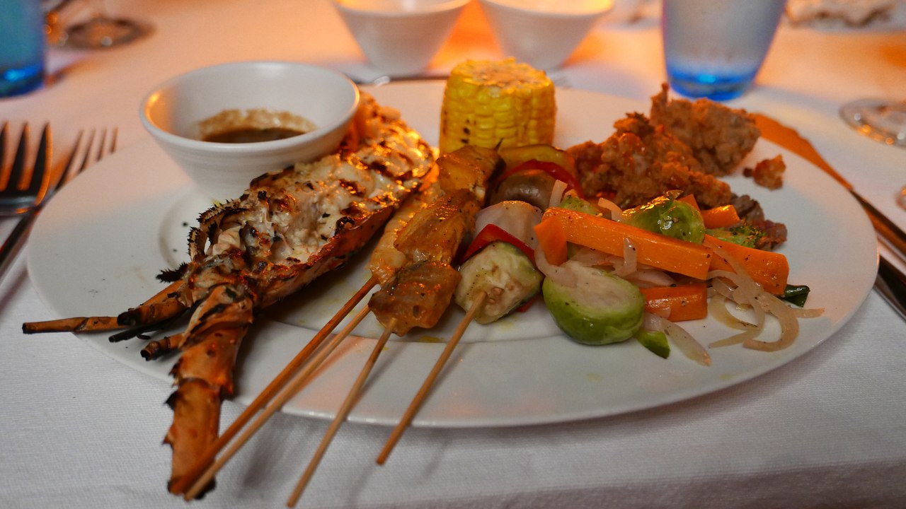 Coco Bodu Hithi Aqua BBQ