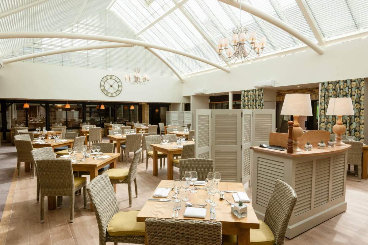 De Vere Oxford Thames - River Room Restaurant