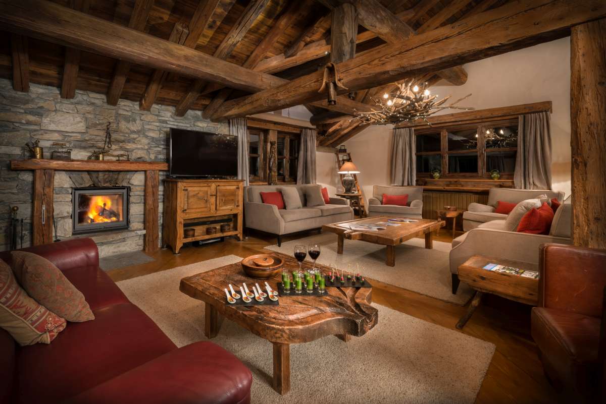 Eagle's Nest, Val d'Isere, France - living room